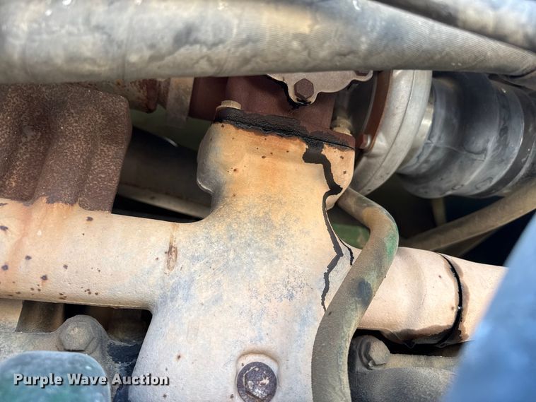 image for item DZ5010 1996 John Deere 8770 4WD tractor