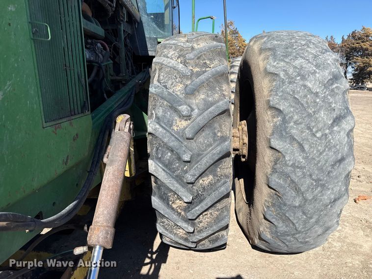 image for item DZ5010 1996 John Deere 8770 4WD tractor