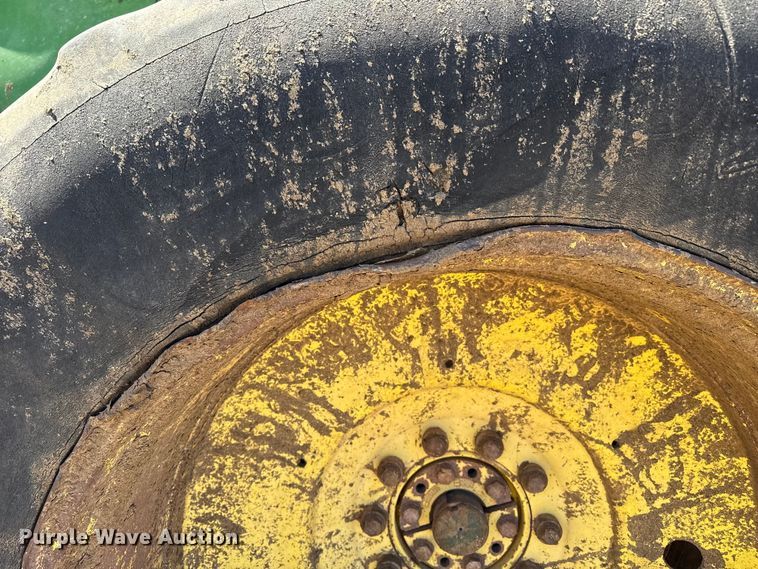 image for item DZ5010 1996 John Deere 8770 4WD tractor