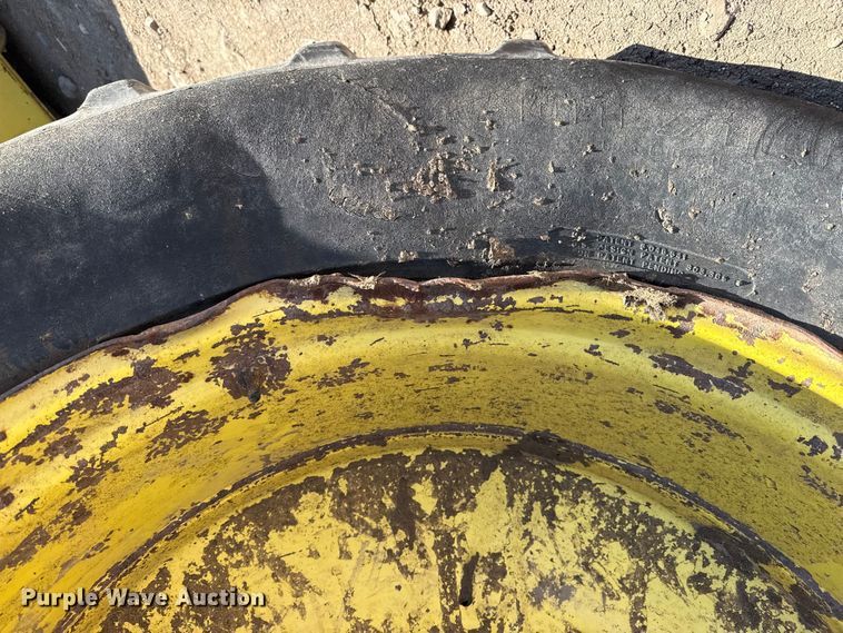 image for item DZ5010 1996 John Deere 8770 4WD tractor