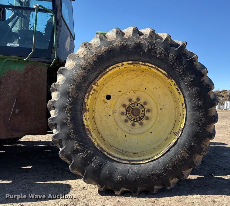 image for item DZ5010 1996 John Deere 8770 4WD tractor