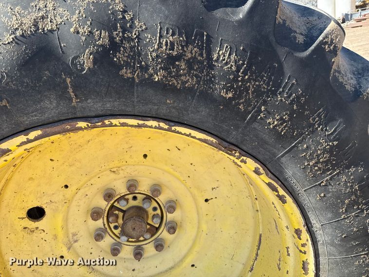 image for item DZ5010 1996 John Deere 8770 4WD tractor