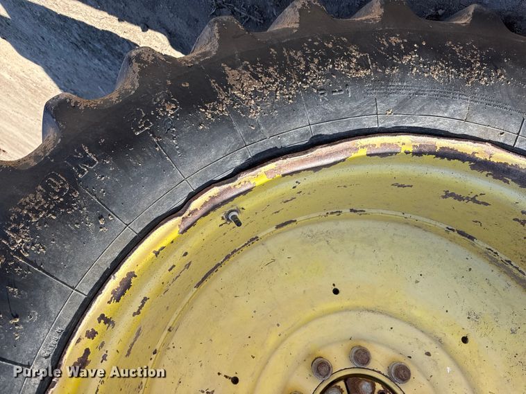 image for item DZ5010 1996 John Deere 8770 4WD tractor