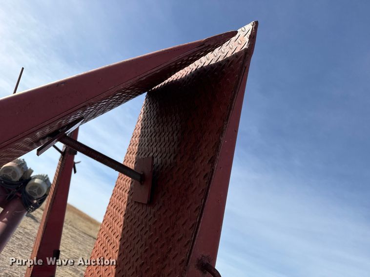 image for item DZ5024 Baasch & Sons D-1067 drive over pit auger