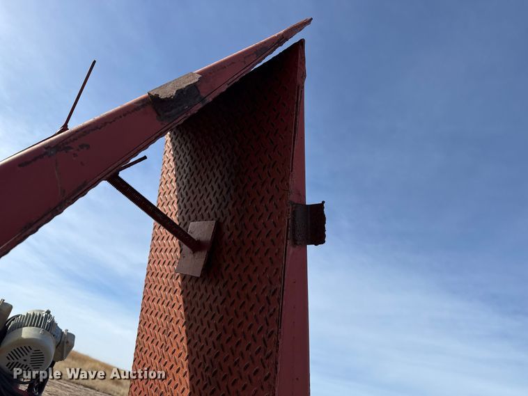 image for item DZ5024 Baasch & Sons D-1067 drive over pit auger