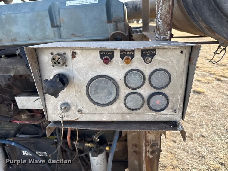 image for item DZ5027 Detroit Diesel engine