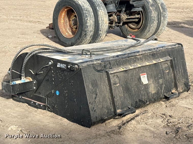 image for item DZ5031 2024 Mower King SSBM72 skid steer sweeper