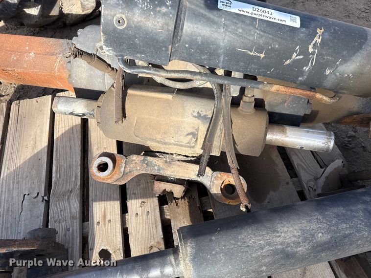 image for item DZ5043 Telehandler parts