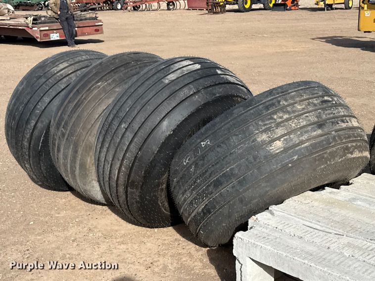 image for item DZ5046 (4) 21.5L-16.1SL tires and wheels