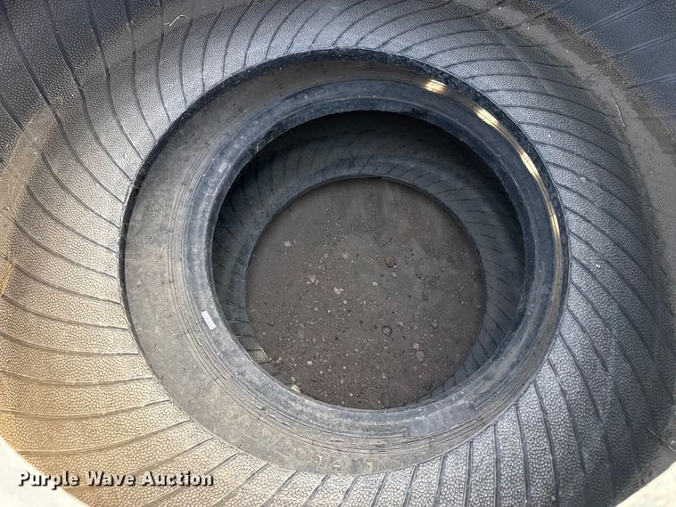 image for item DZ5047 (2) 28LR26 tires