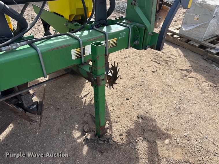 image for item DZ5057 John Deere 1700 planter