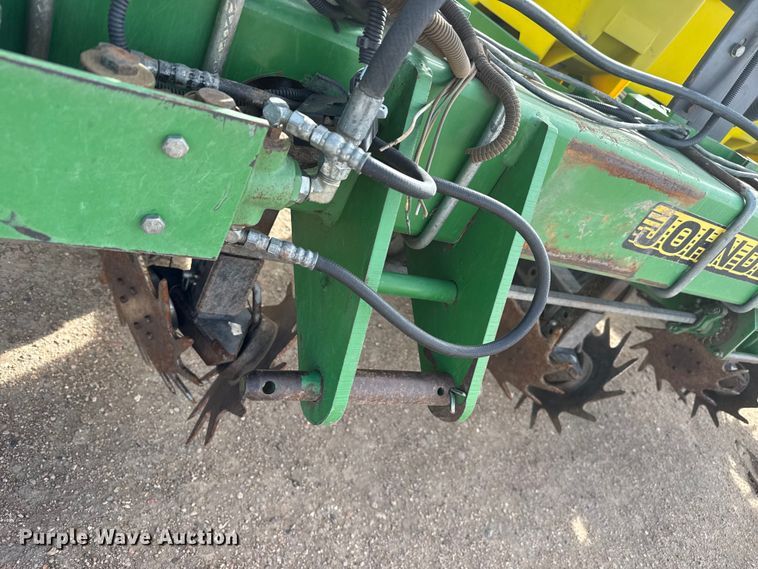 image for item DZ5057 John Deere 1700 planter
