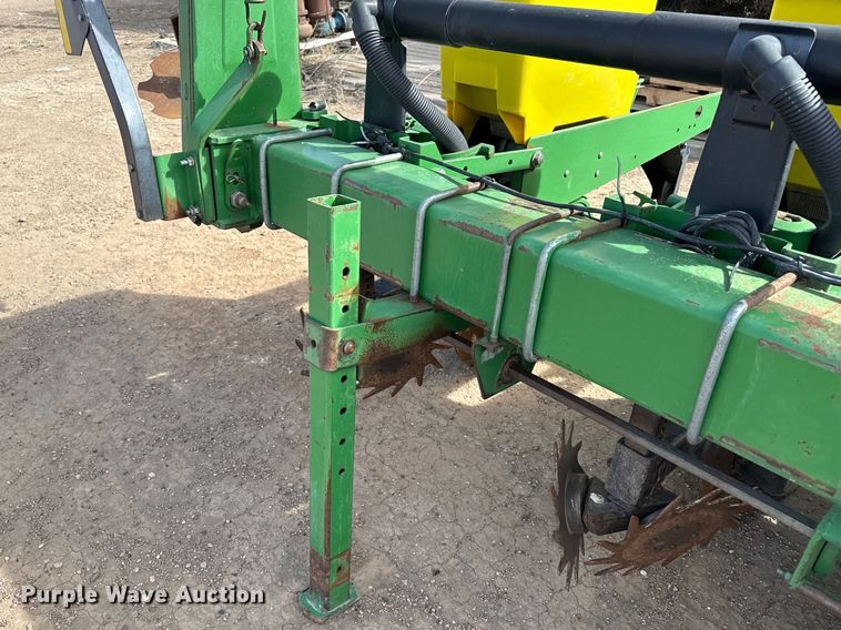 image for item DZ5057 John Deere 1700 planter