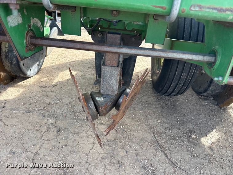 image for item DZ5057 John Deere 1700 planter