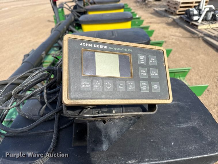 image for item DZ5057 John Deere 1700 planter