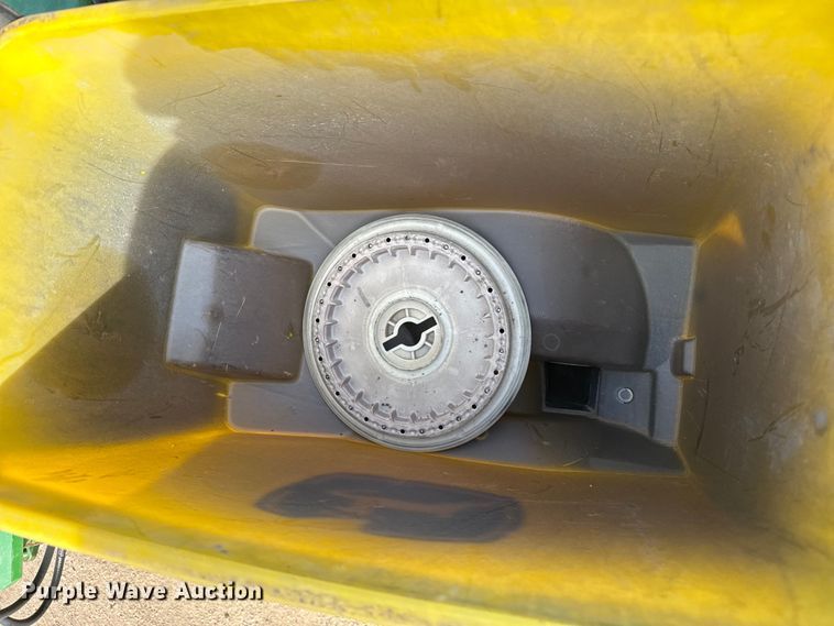 image for item DZ5057 John Deere 1700 planter