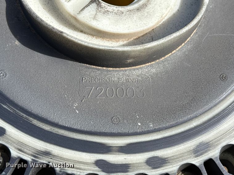 image for item DZ5057 John Deere 1700 planter