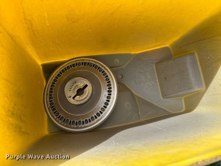 image for item DZ5057 John Deere 1700 planter