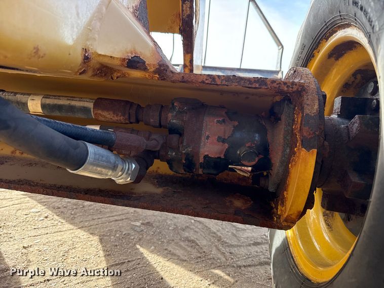 image for item DZ5058 Willmar Wrangler 4560 compact wheel loader