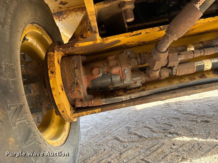 image for item DZ5058 Willmar Wrangler 4560 compact wheel loader