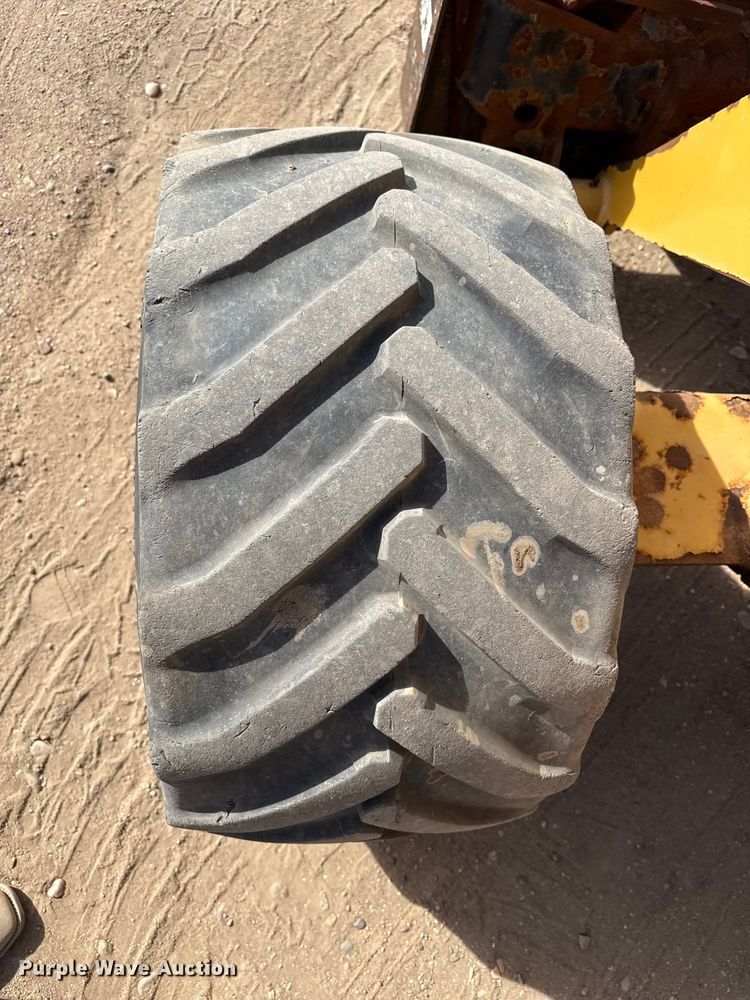 image for item DZ5058 Willmar Wrangler 4560 compact wheel loader