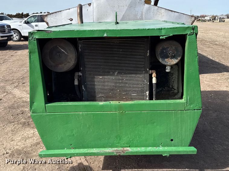 image for item DZ5059 Sullair air compressor