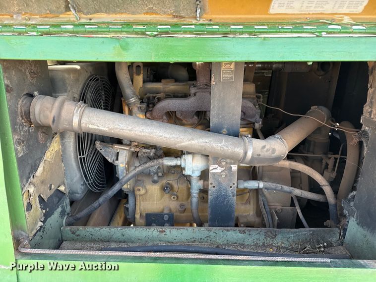 image for item DZ5059 Sullair air compressor