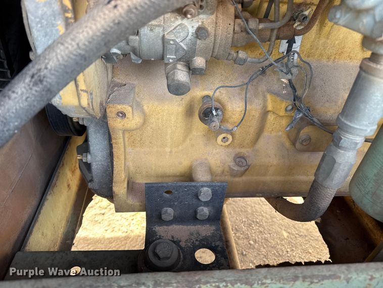 image for item DZ5059 Sullair air compressor