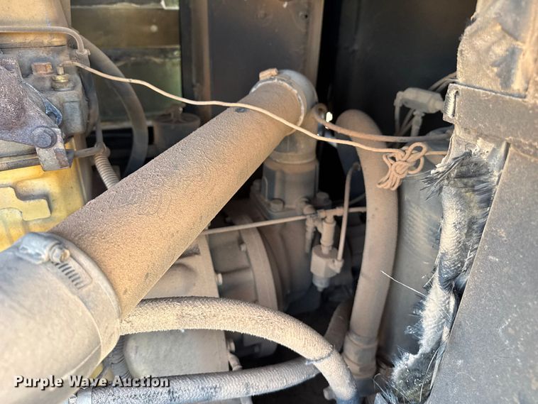 image for item DZ5059 Sullair air compressor