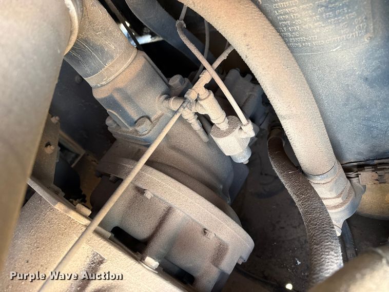 image for item DZ5059 Sullair air compressor