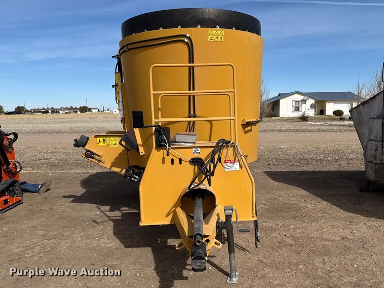 image for item DZ5061 Estrella Blanca ZV0600 feed grinder/mixer