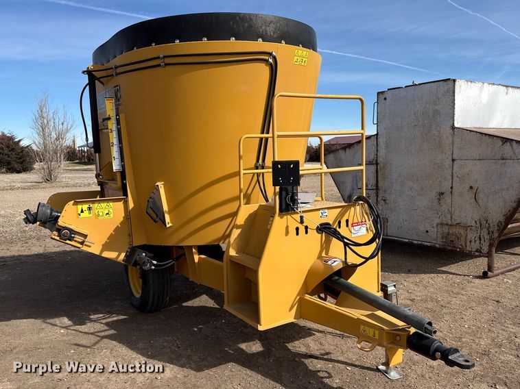 image for item DZ5061 Estrella Blanca ZV0600 feed grinder/mixer