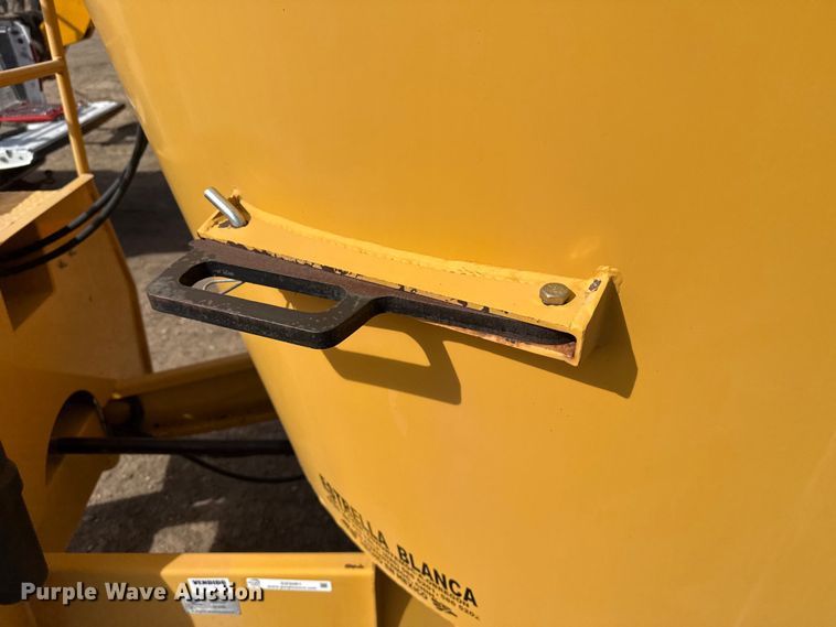 image for item DZ5061 Estrella Blanca ZV0600 feed grinder/mixer