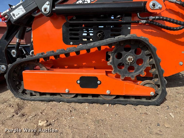 image for item DZ5062 2024 EG36C compact utility loader