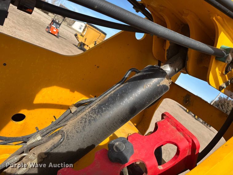 image for item DZ5063 2014 JCB 507-42 telehandler