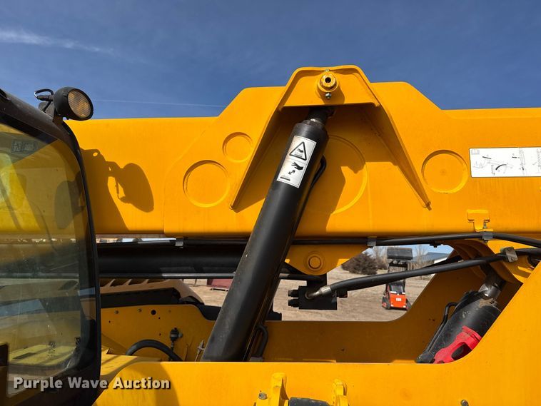 image for item DZ5063 2014 JCB 507-42 telehandler