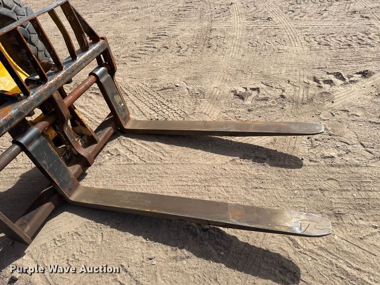 image for item DZ5063 2014 JCB 507-42 telehandler