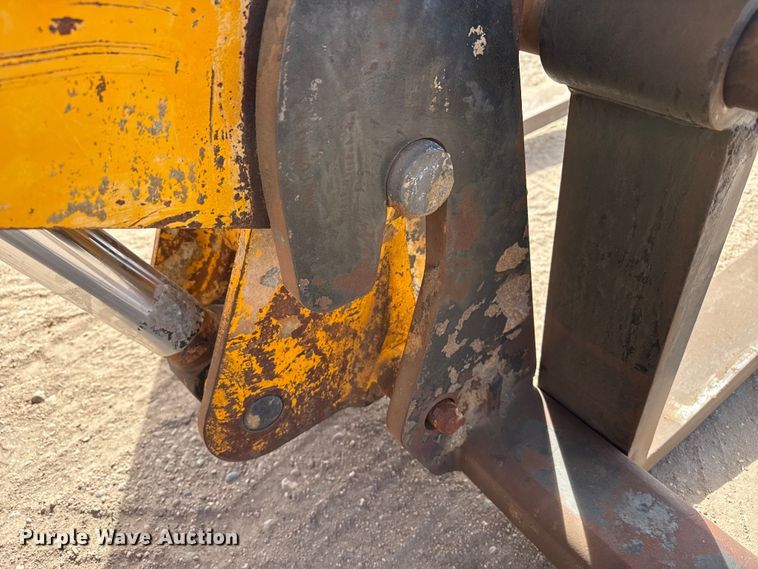 image for item DZ5063 2014 JCB 507-42 telehandler