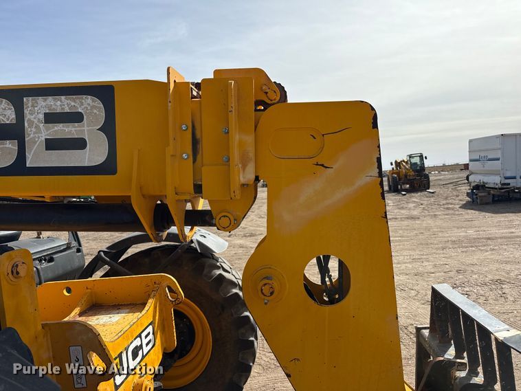 image for item DZ5063 2014 JCB 507-42 telehandler