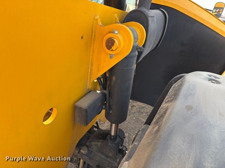 image for item DZ5063 2014 JCB 507-42 telehandler