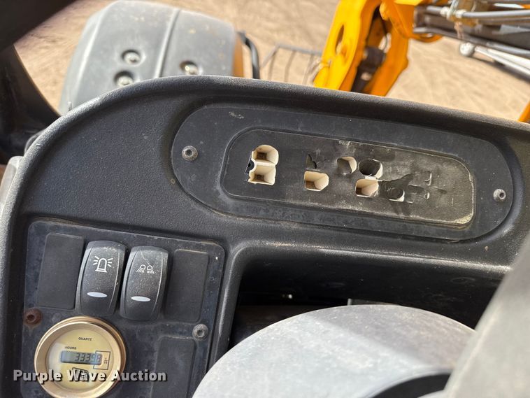 image for item DZ5063 2014 JCB 507-42 telehandler