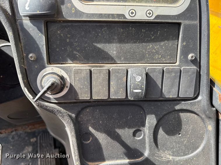 image for item DZ5063 2014 JCB 507-42 telehandler