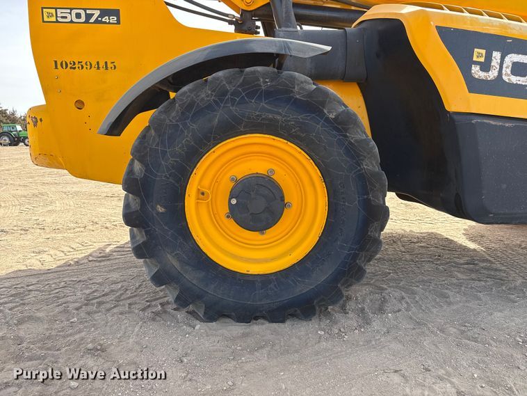 image for item DZ5063 2014 JCB 507-42 telehandler