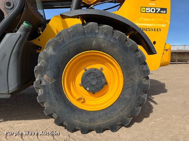 image for item DZ5063 2014 JCB 507-42 telehandler