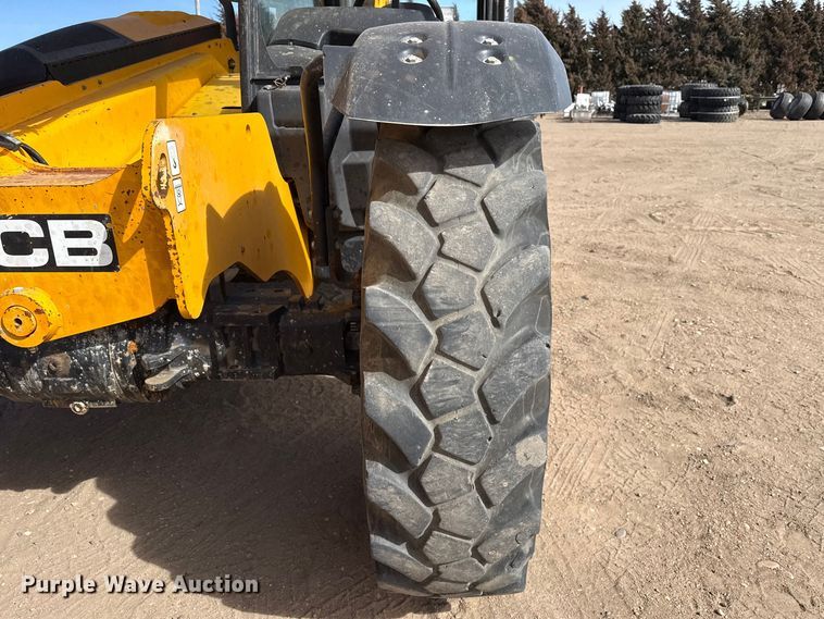 image for item DZ5063 2014 JCB 507-42 telehandler