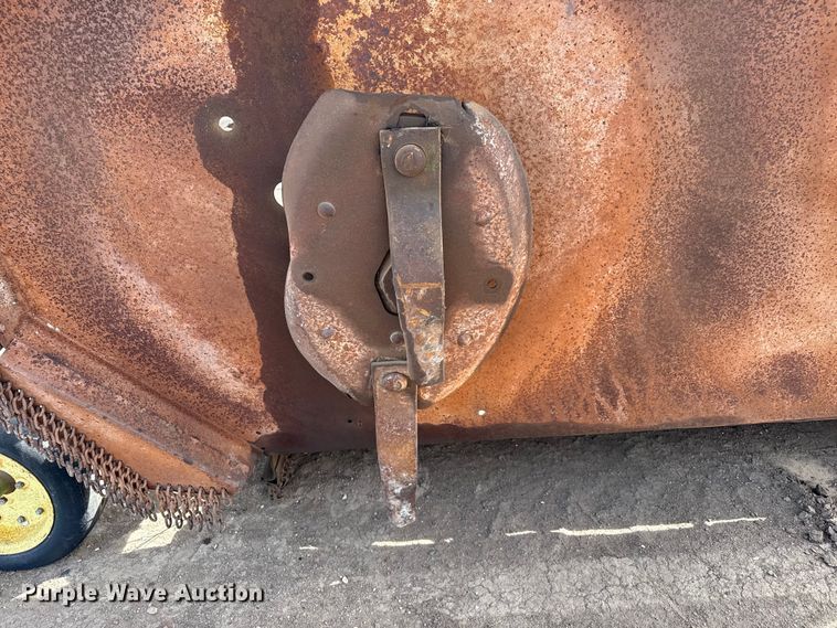 image for item DZ5068 John Deere 1518 rotary mower