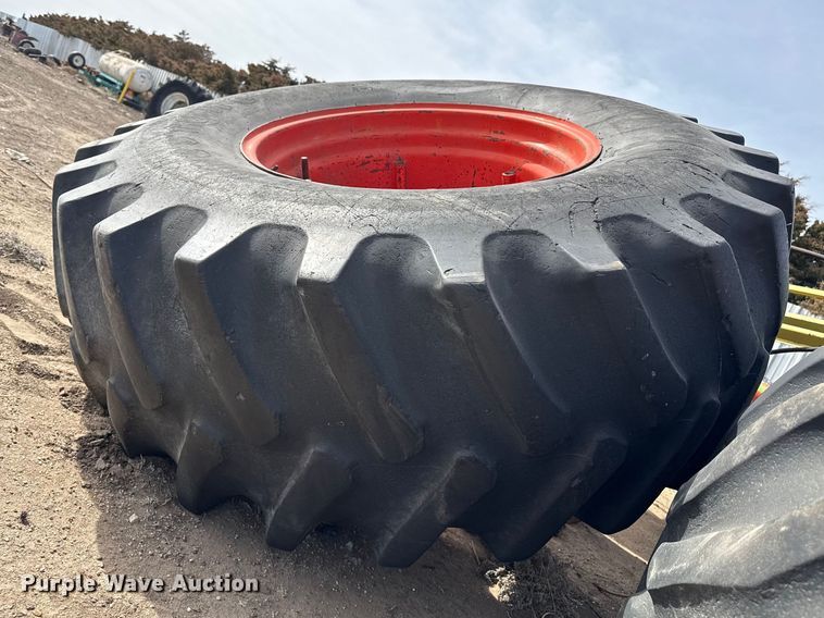 image for item DZ5076 (4) 24.5R32 tires and wheels