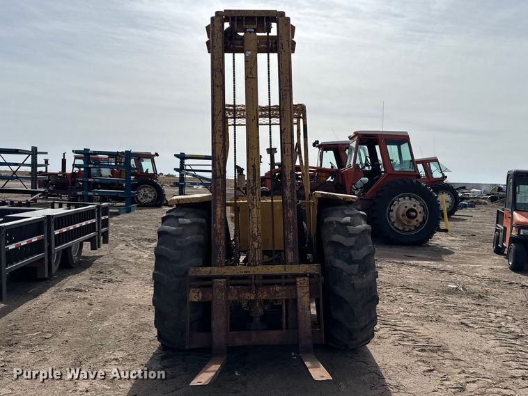 image for item DZ5077 Ford forklift