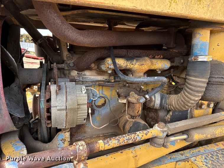 image for item DZ5077 Ford forklift