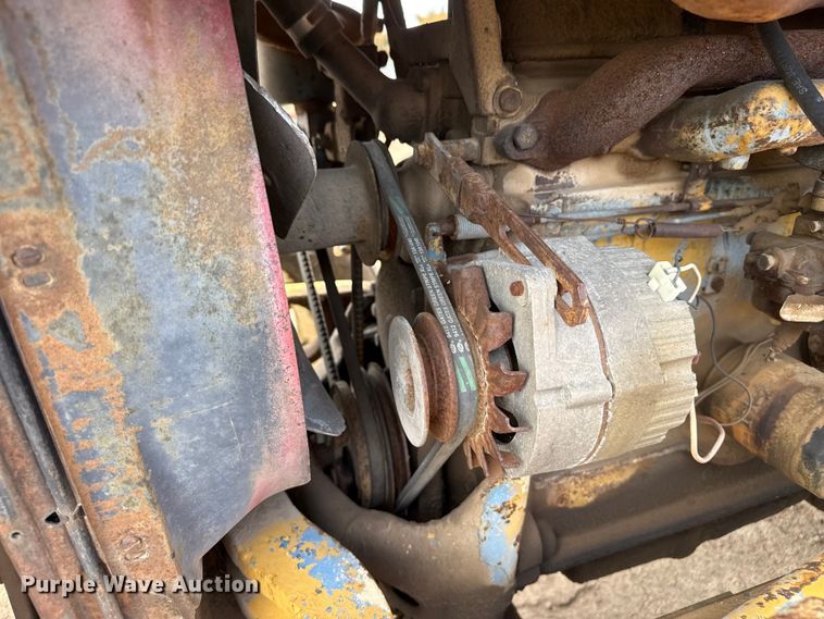 image for item DZ5077 Ford forklift